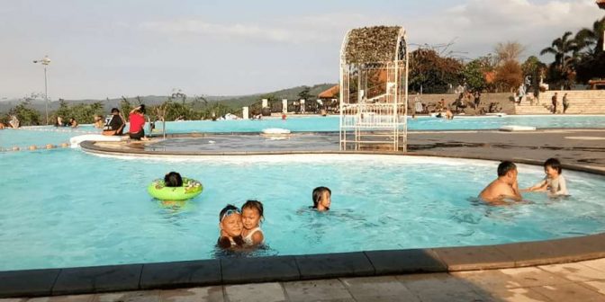 wisata kolam renang purwakarta