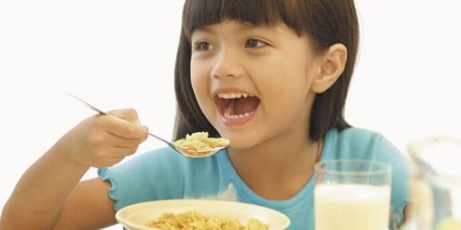 Asupan makanan anak kurang gizi