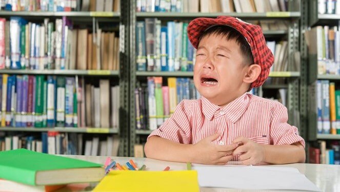 ilustrasi Nangis - cara mengatasi anak tidak mau belajar
