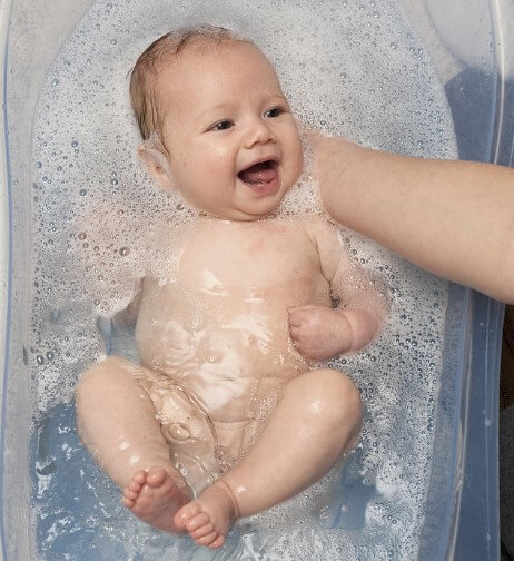 Tips Memandikan Bayi 