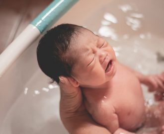 bayi mandi berapa kali sehari.jpg2.jpg
