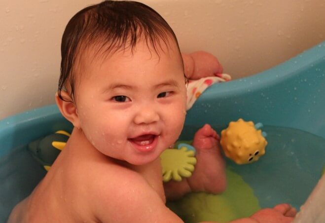 bayi mandi setelah imunisasi