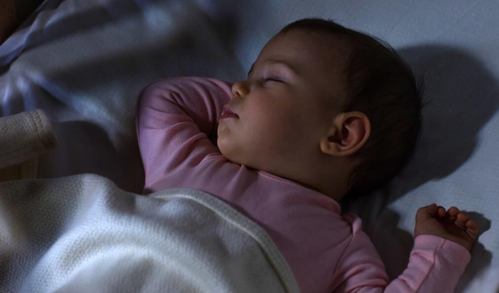 bayi / anak menangis di tengah malam