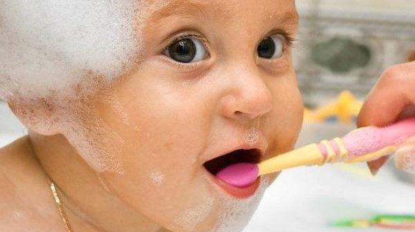 karies pada gigi anak