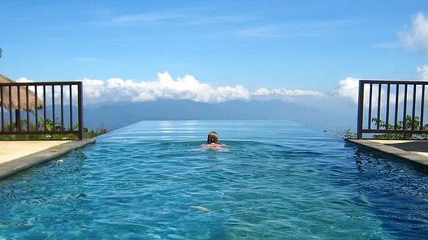 kolam renang di bali