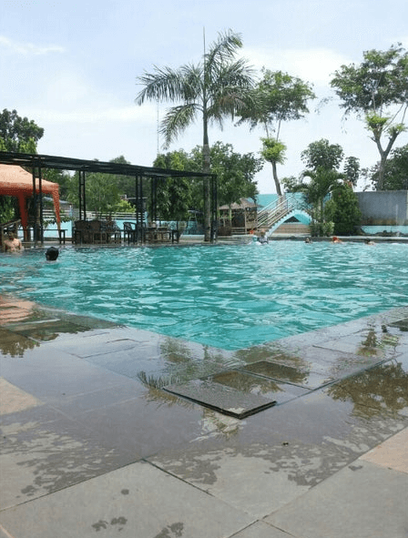 Kolam Renang Begog