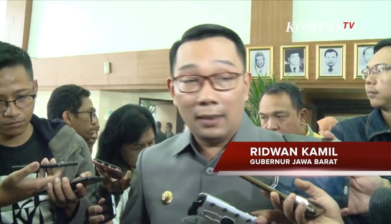 kolam renang di rumah dinas gubernur jawa barat.jpg1.jpg