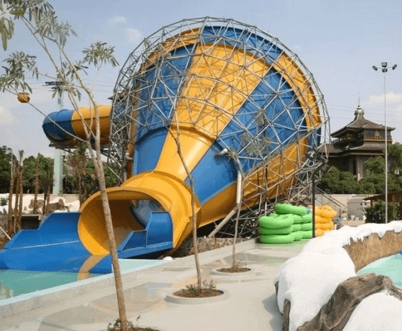 Kolam Renang Snowbay