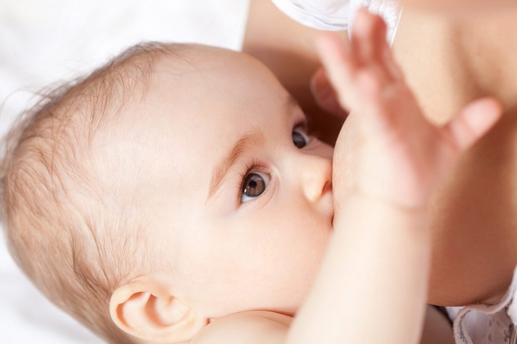 Cara Menyusui bayi
