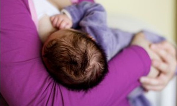 makanan pantangan ibu menyusui