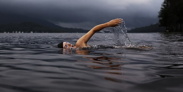 Filosofi Renang: Pengertian, Sejarah & Manfaat