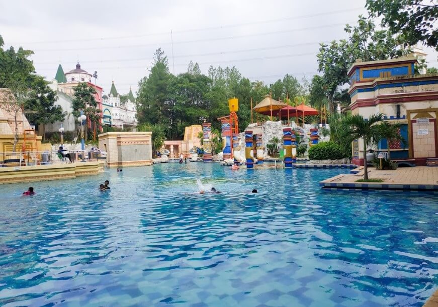 Kolam Renang Eldorado