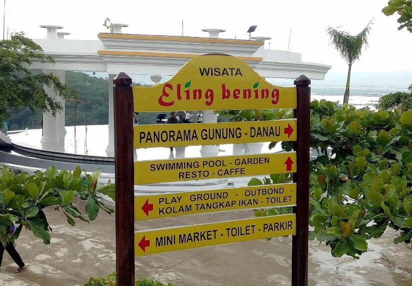 Wahana kolam renang eling bening