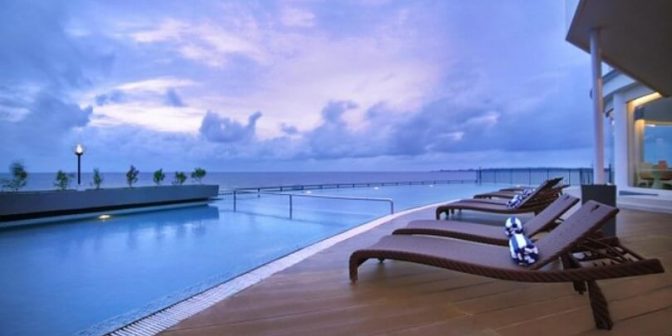 kolam renang infinity