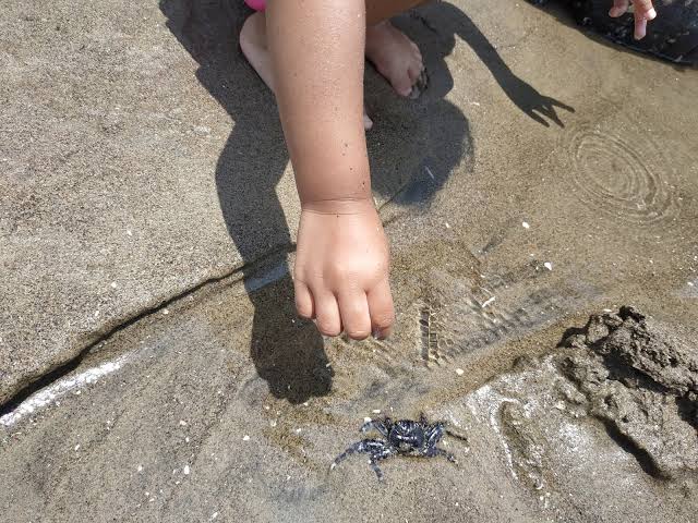 Tips Mengawasi Anak Bermain Kotor-Kotoran