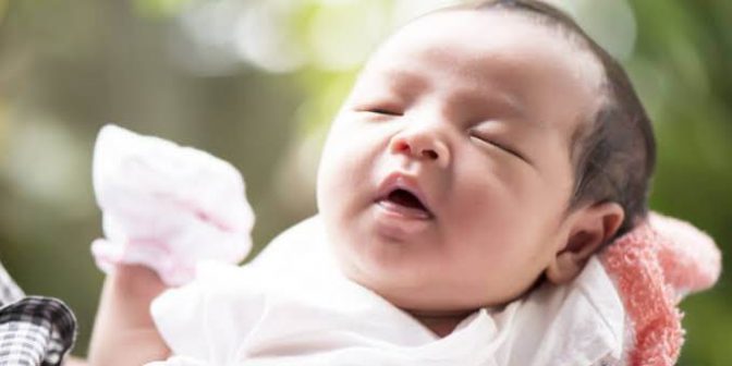 cara melebatkan rambut bayi
