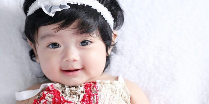 Melebatkan rambut bayi