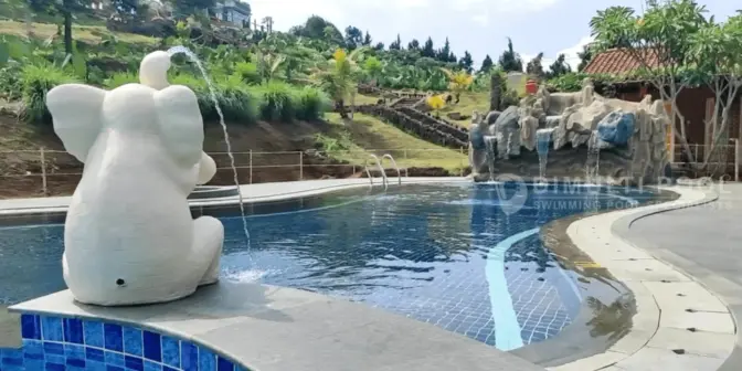 Kolam Renang Berbusa