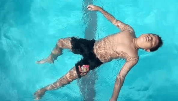 Cara Berenang Mengambang