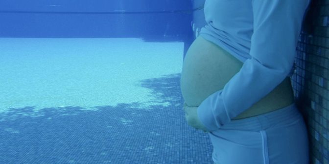 Cara Berenang Saat Hamil