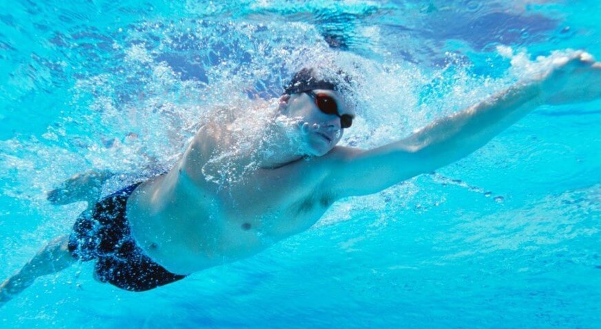 cara berenang yang baik