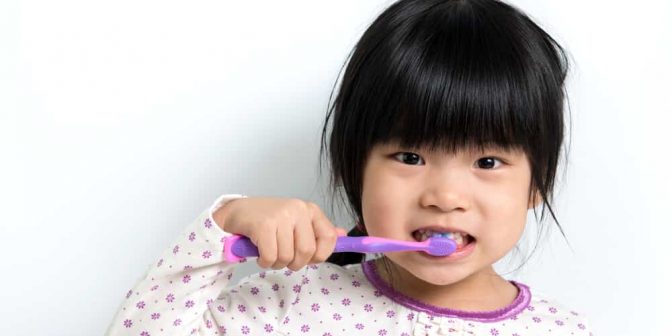 Anak Tidak Mau Gosok Gigi via hellosehat.com