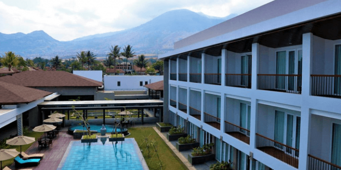 Hotel dengan Fasilitas Kolam Renang di Garut