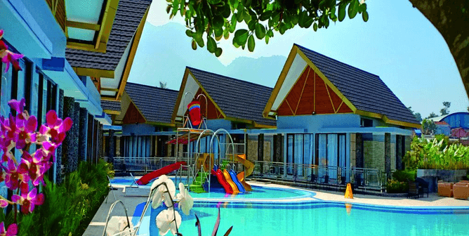 Hotel dengan Fasilitas Kolam Renang di Garut