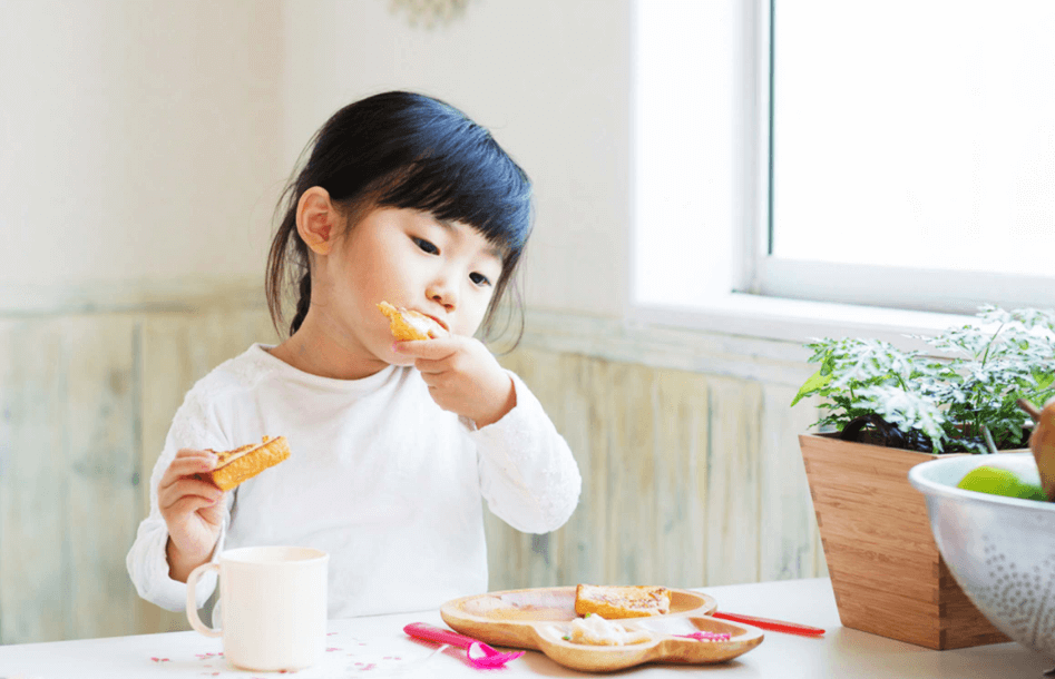 9 Tips Agar Anak Mau Makan dengan Lahap