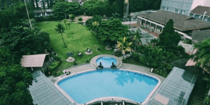 hotel dengan kolam renang di Batu Malang