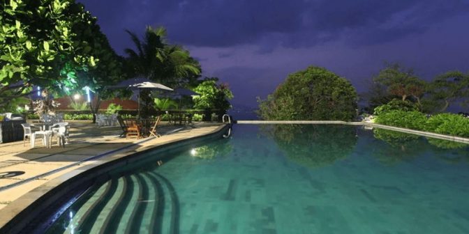 Hotel dengan Kolam Renang di Salatiga