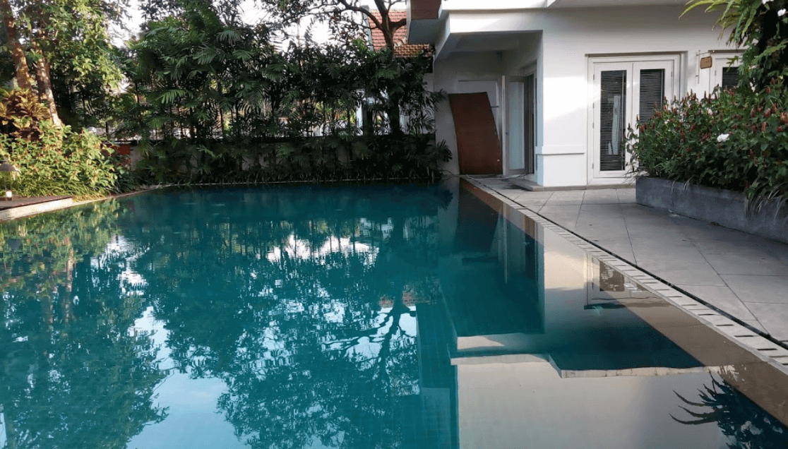 hotel dengan private pool di Malang