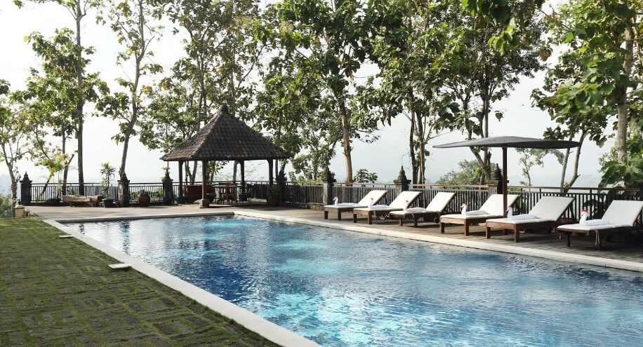 hotel dengan private pool di magelang