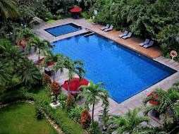 hotel dengan fasilitas kolam renang di Cirebon
