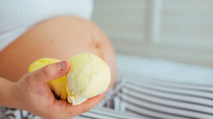 Ibu Hamil Makan Durian via klikdokter.com