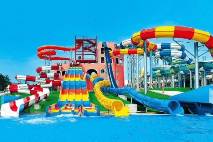 Seluncuran Kolam Renang