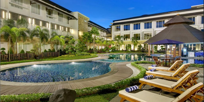 hotel dengan kolam renang di Balikpapan