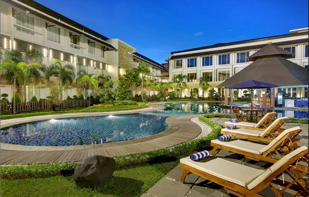 hotel dengan fasilitas kolam renang di Banjarmasin