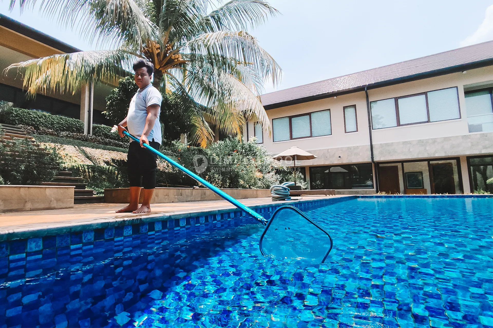 Perawatan Kolam Renang Umum