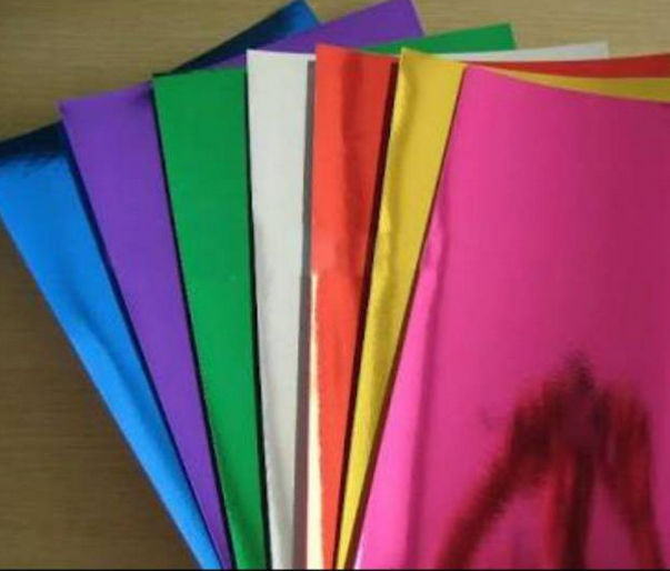 kertas metalik / logam