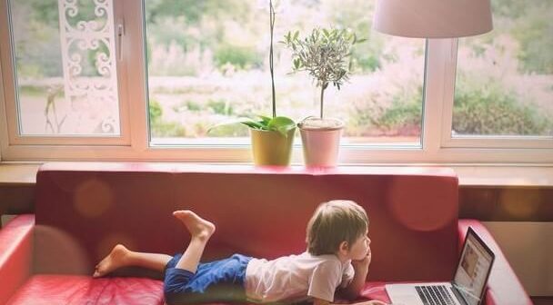 agar anak betah di rumah