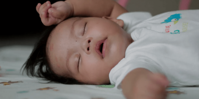 agar bayi tidur nyenyak