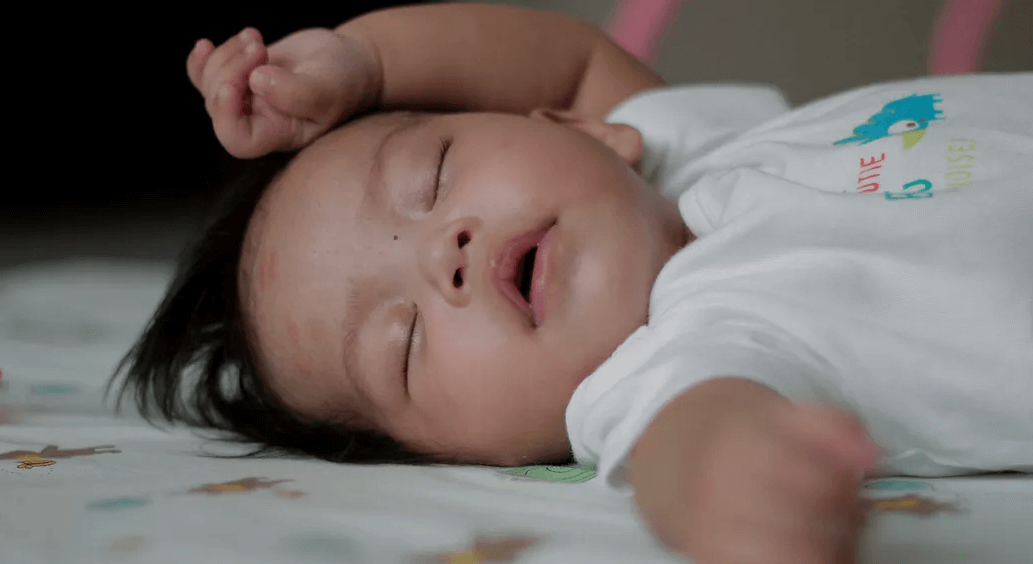 agar bayi tidur nyenyak