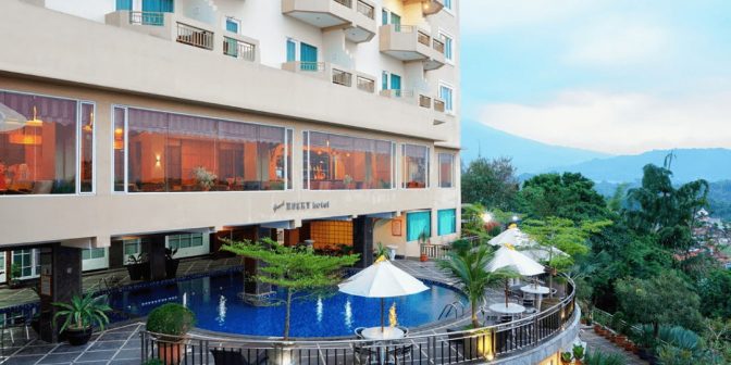 Hotel dengan Kolam Renang di Bukittinggi