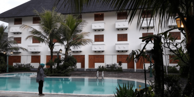 hotel dengan kolam renang di Wonosobo