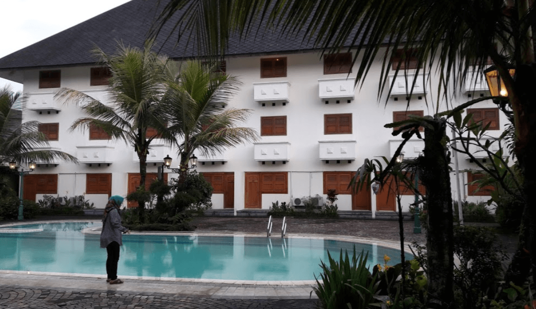 hotel dengan kolam renang di Wonosobo