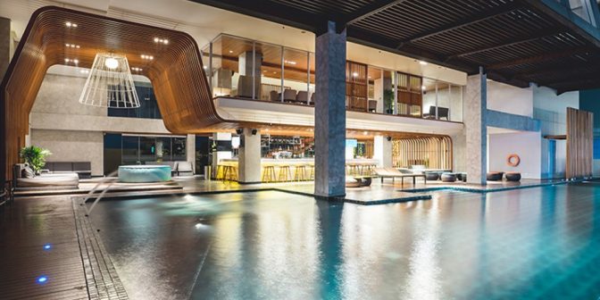 hotel dengan kolam renang di Depok