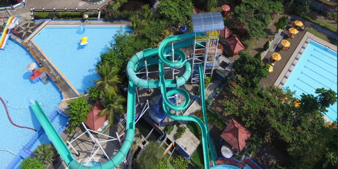 kolam renang di Rembang