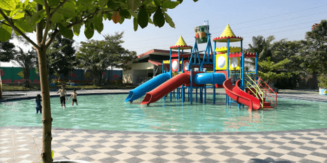 kolam renang di Grobogan