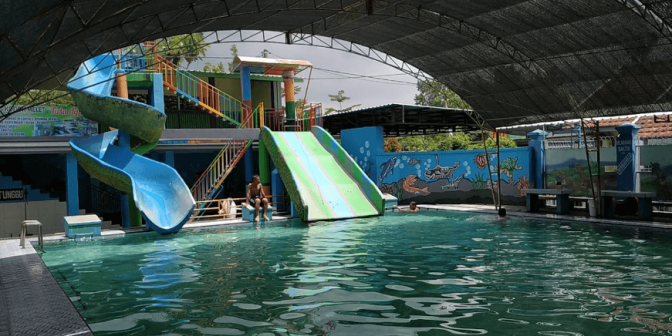 kolam renang di Jombang